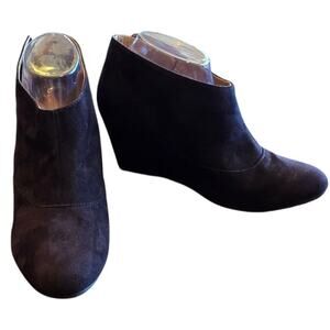 CL by Laundry Black Wedge Ankle Boots‎ with Rounded Toe and High Heel 9M